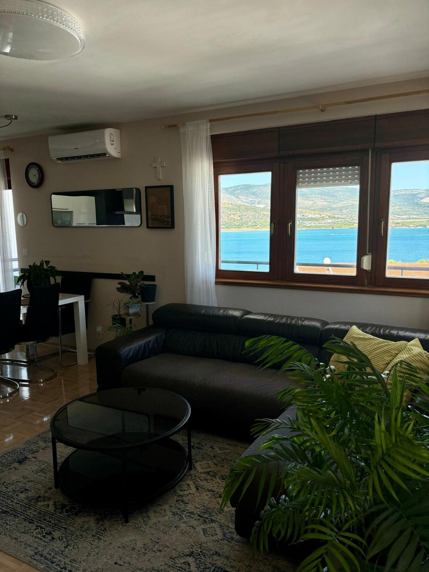 Apartment Magnolia โตรกีร์ ภายนอก รูปภาพ