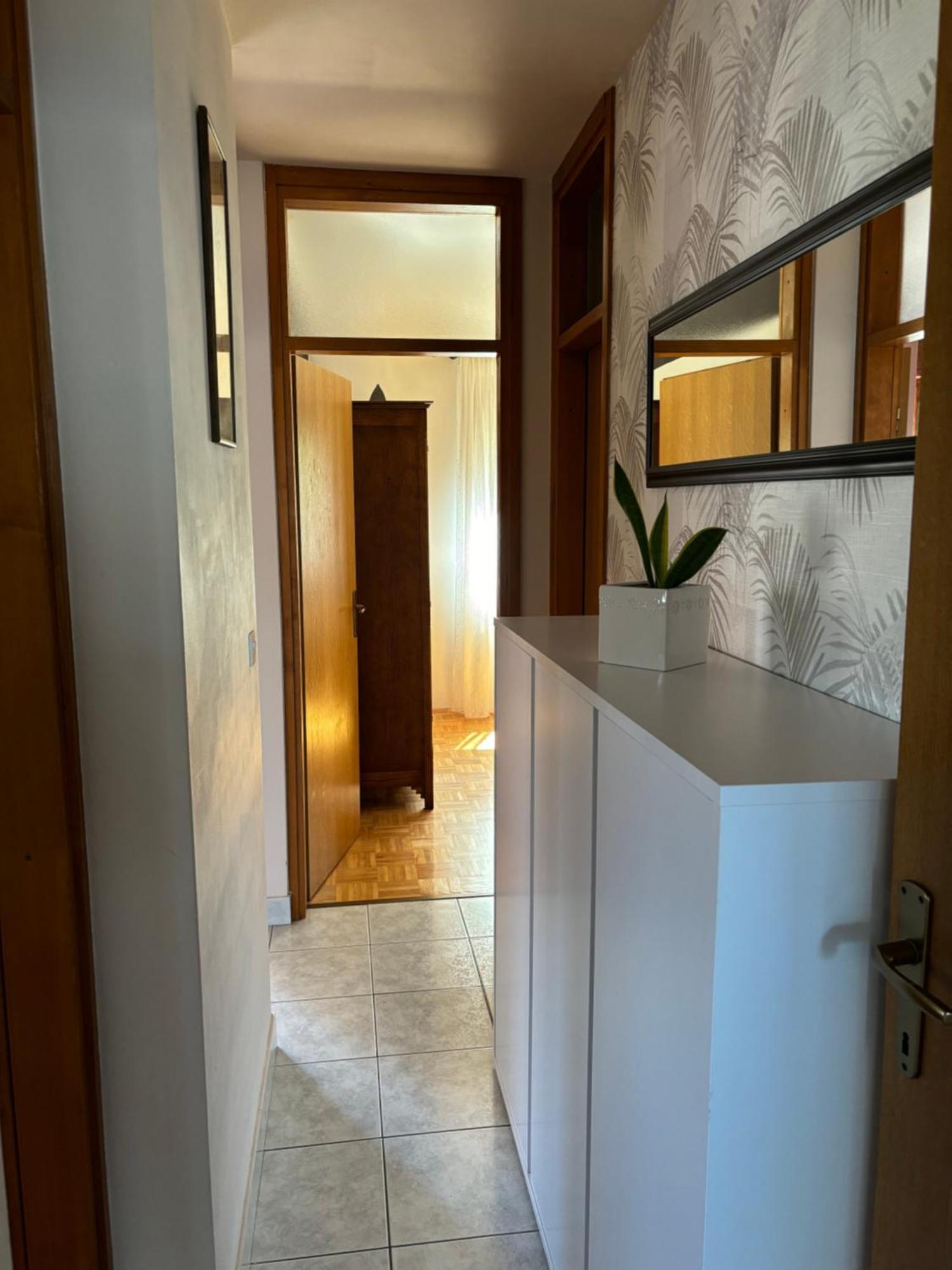 Apartment Magnolia โตรกีร์ ภายนอก รูปภาพ