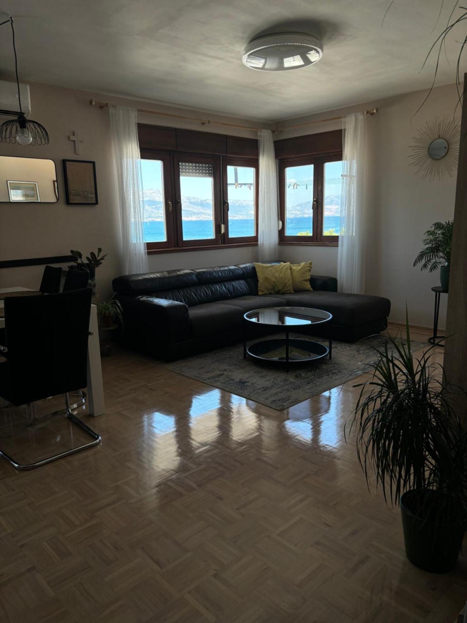 Apartment Magnolia โตรกีร์ ภายนอก รูปภาพ